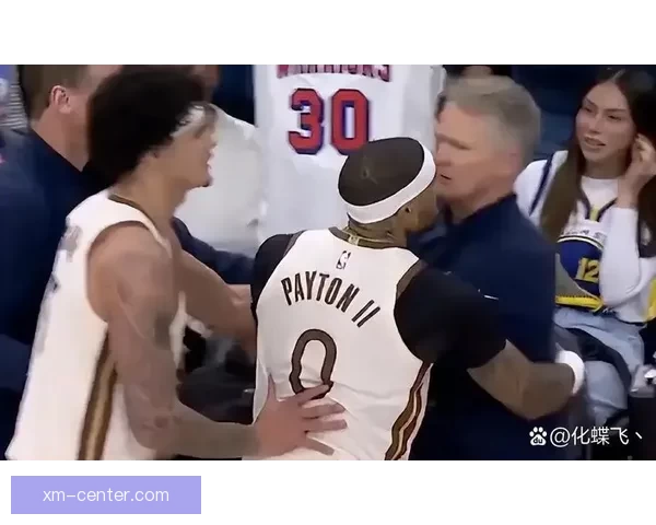 西卡因摊手抱怨裁判判罚吃到第二个技术犯规被驱逐出场